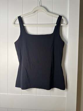 Nike Yoga Luxe Infantri-FIT Shelf-Bra Tank Top Large